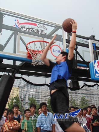 不满也